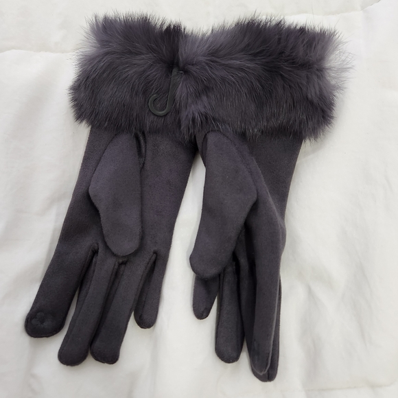 Gloves - Picture 12 of 12